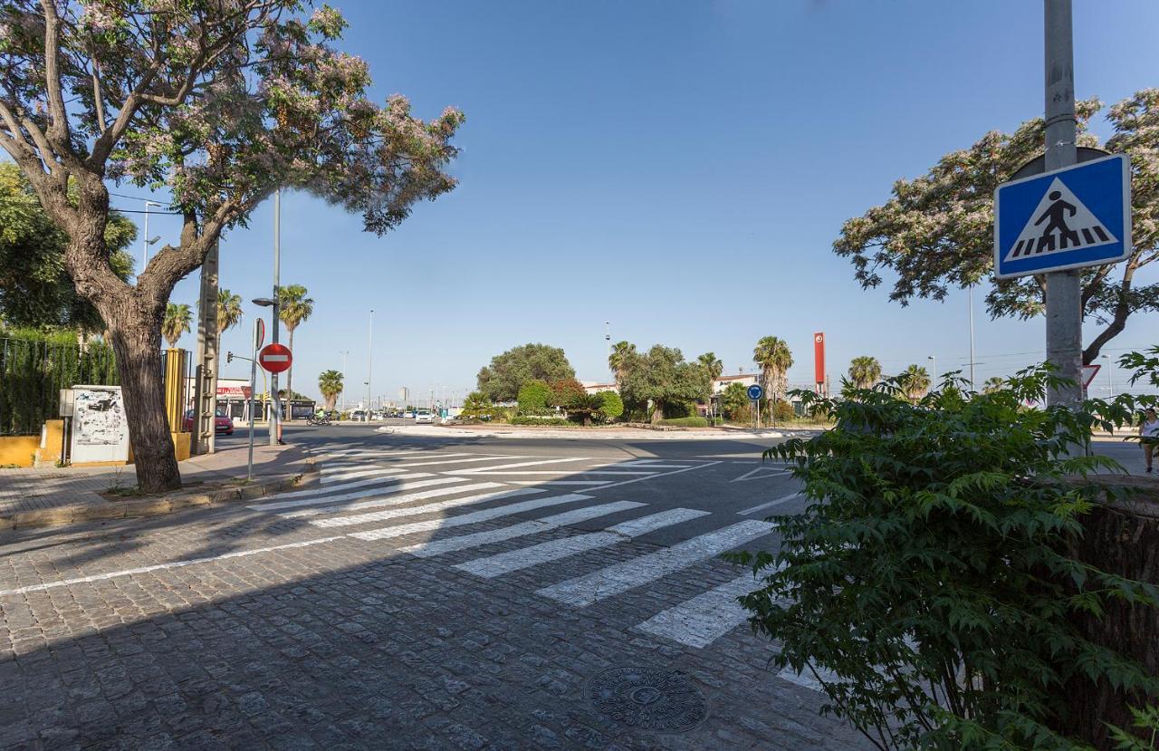 Azvalia - La Estacion, Piscina Y Junto A La Renfe Apartment El Puerto de Santa Maria Luaran gambar